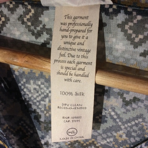 Da-Nang silk sheer high low button up patterned blouse - Picture 14 of 14